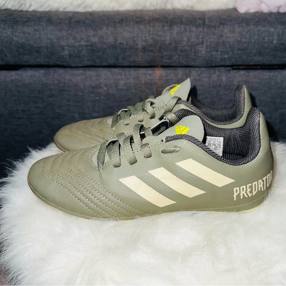 ADIDAS Predator 19.4 Flexible Ground Girls Athletic Shoes Size 1.5✨ - Picture 4 of 10